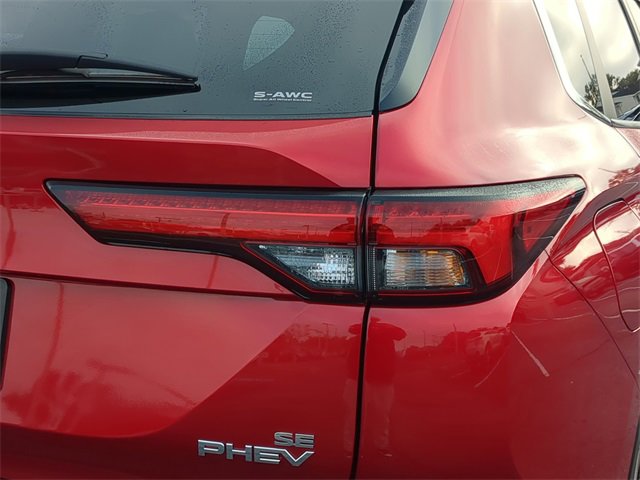 New 2025 Mitsubishi Outlander SE image 11