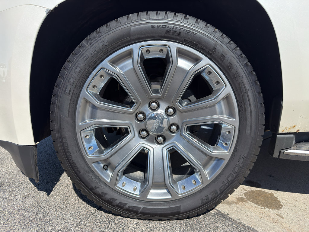 Certified 2015 GMC Yukon XL Denali image 9