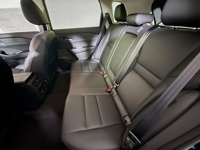 New 2026 Nissan Rogue Dark Armor AWD/4WD image 22