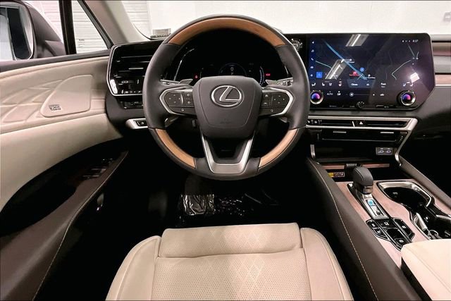 Used 2024 Lexus RX 350 w/ Convenience Package image 6
