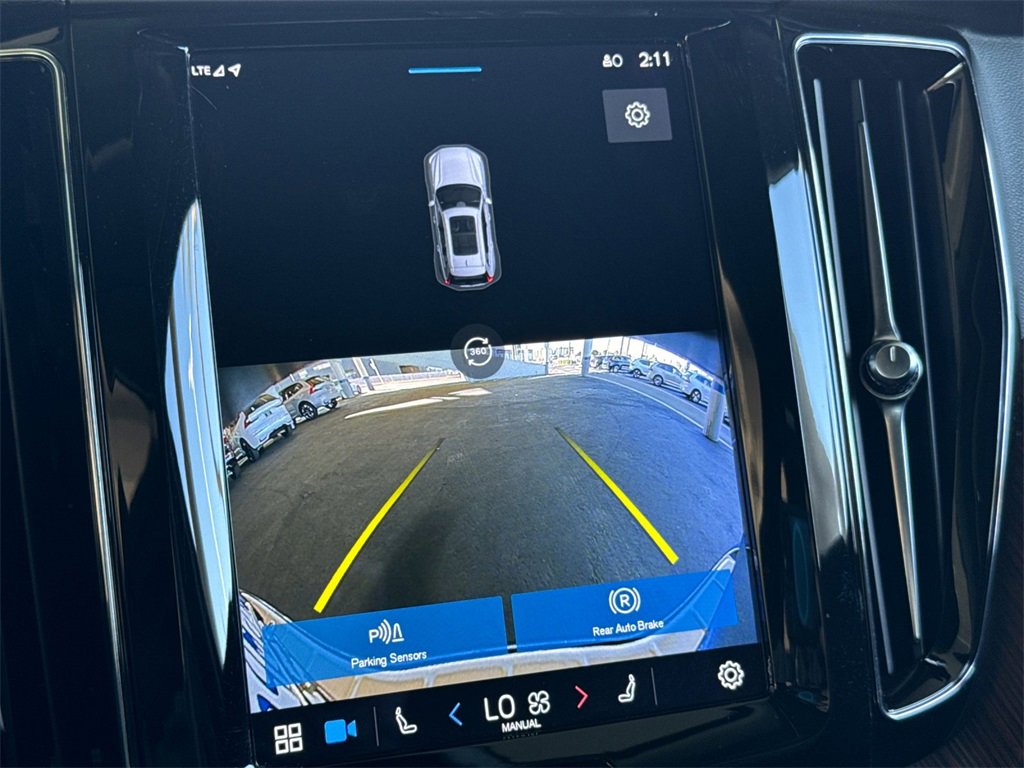 Certified 2023 Volvo XC60 B5 Plus image 19