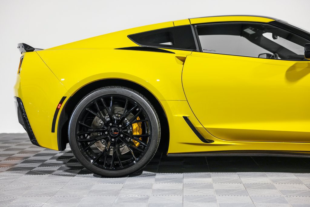Used 2017 Chevrolet Corvette Z06 RWD image 3