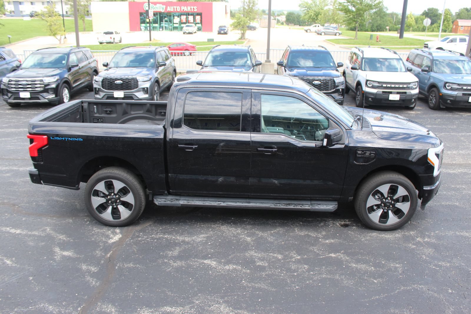 Used 2023 Ford F150 Lightning Platinum AWD/4WD image 10