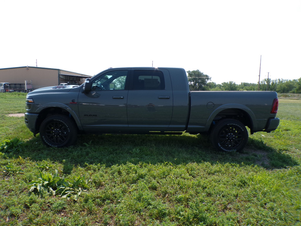 New 2026 RAM 2500 Limited AWD/4WD image 7