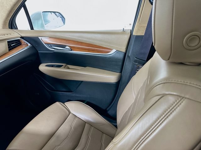 Used 2018 Cadillac XT5 Platinum w/ Driver Assist Package AWD/4WD image 24