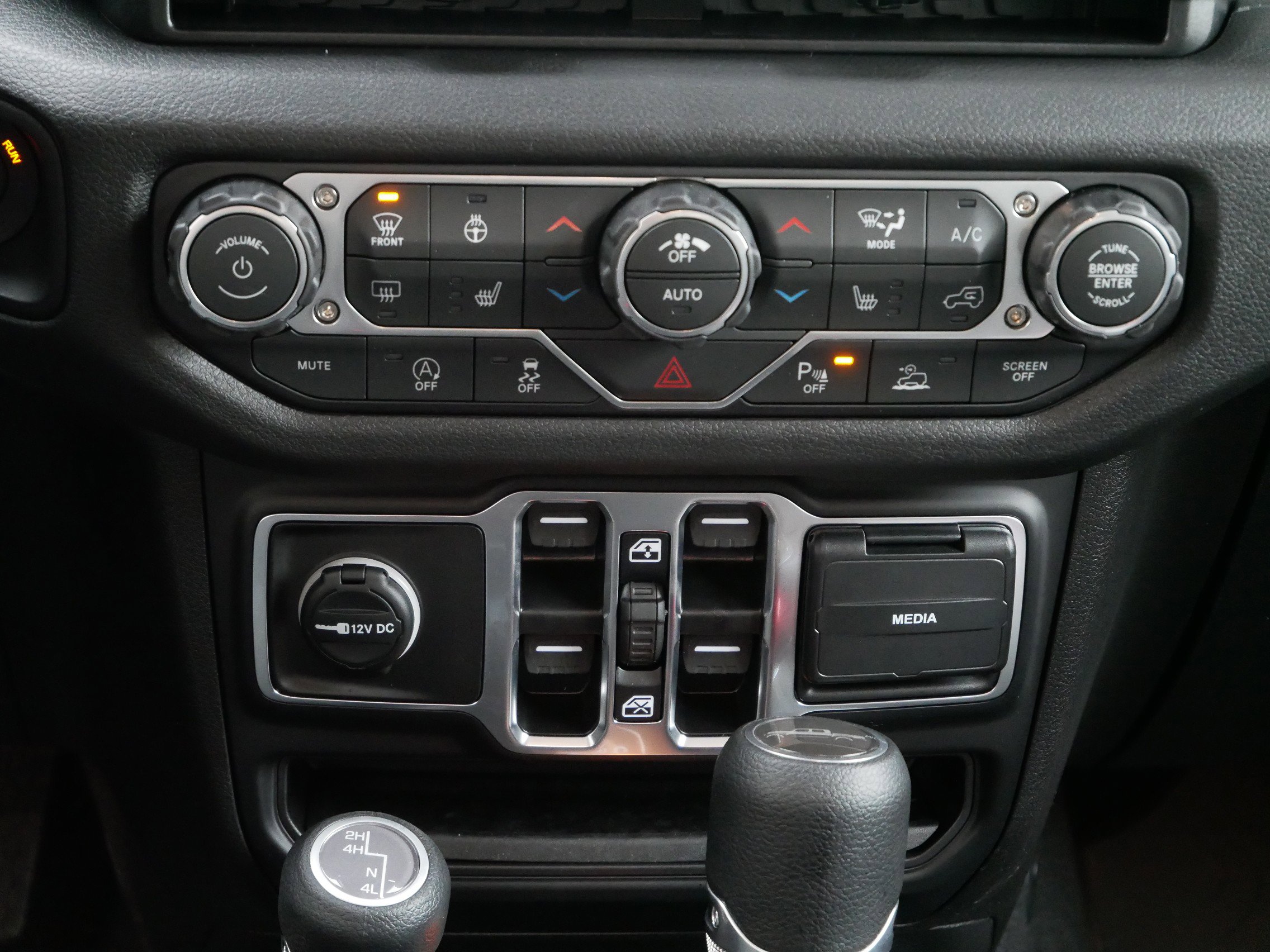 New 2026 Jeep Gladiator Sport image 8