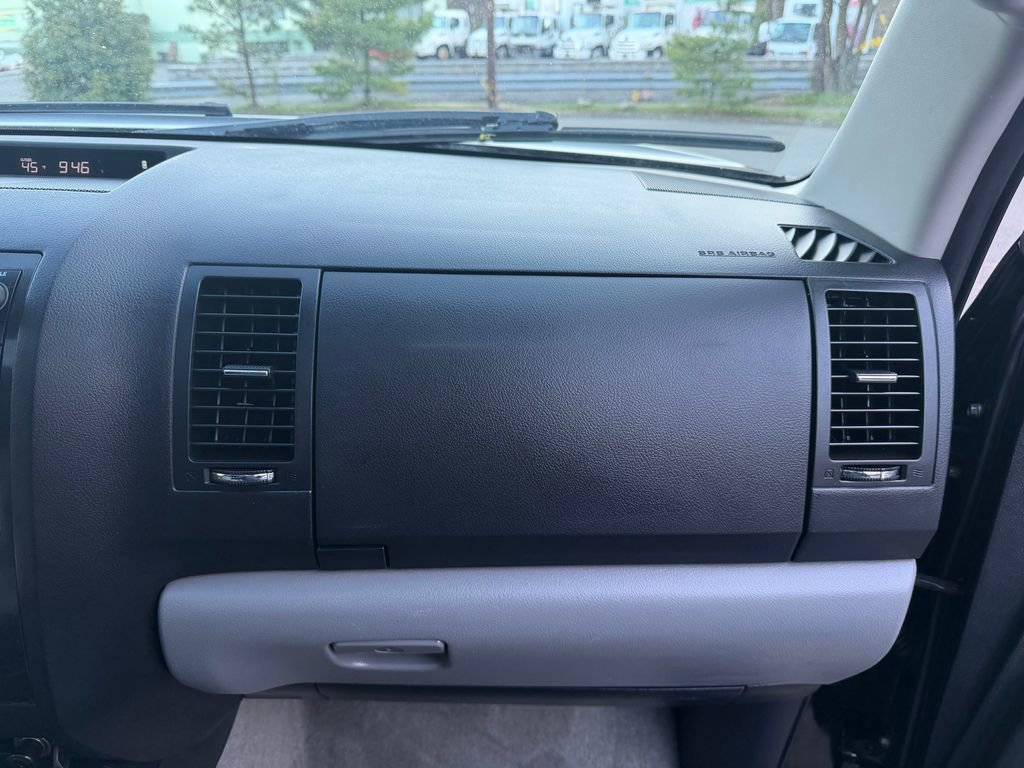 Used 2011 Toyota Sequoia Platinum image 34