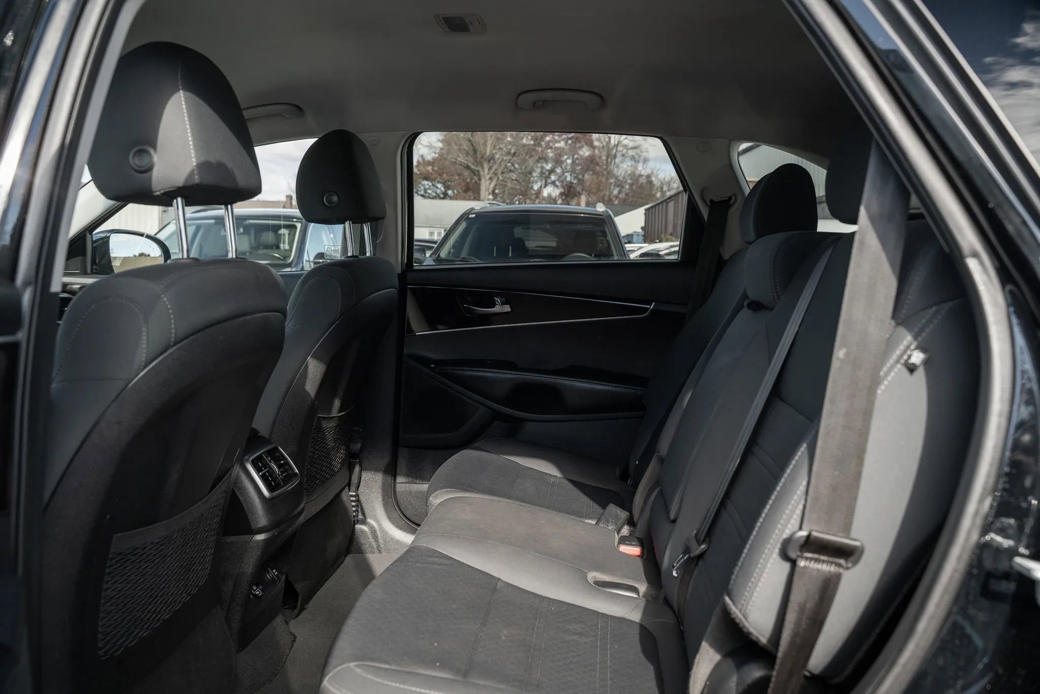 Used 2019 Kia Sorento LX image 8
