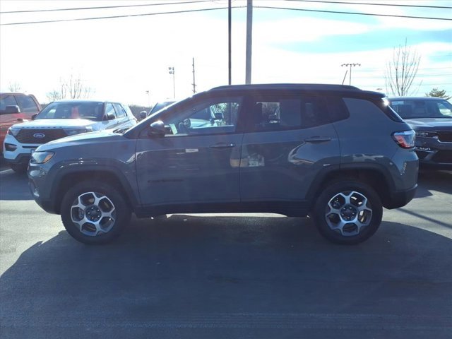 Used 2022 Jeep Compass Trailhawk image 4