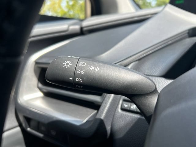 Used 2026 Toyota Prius LE FWD image 19