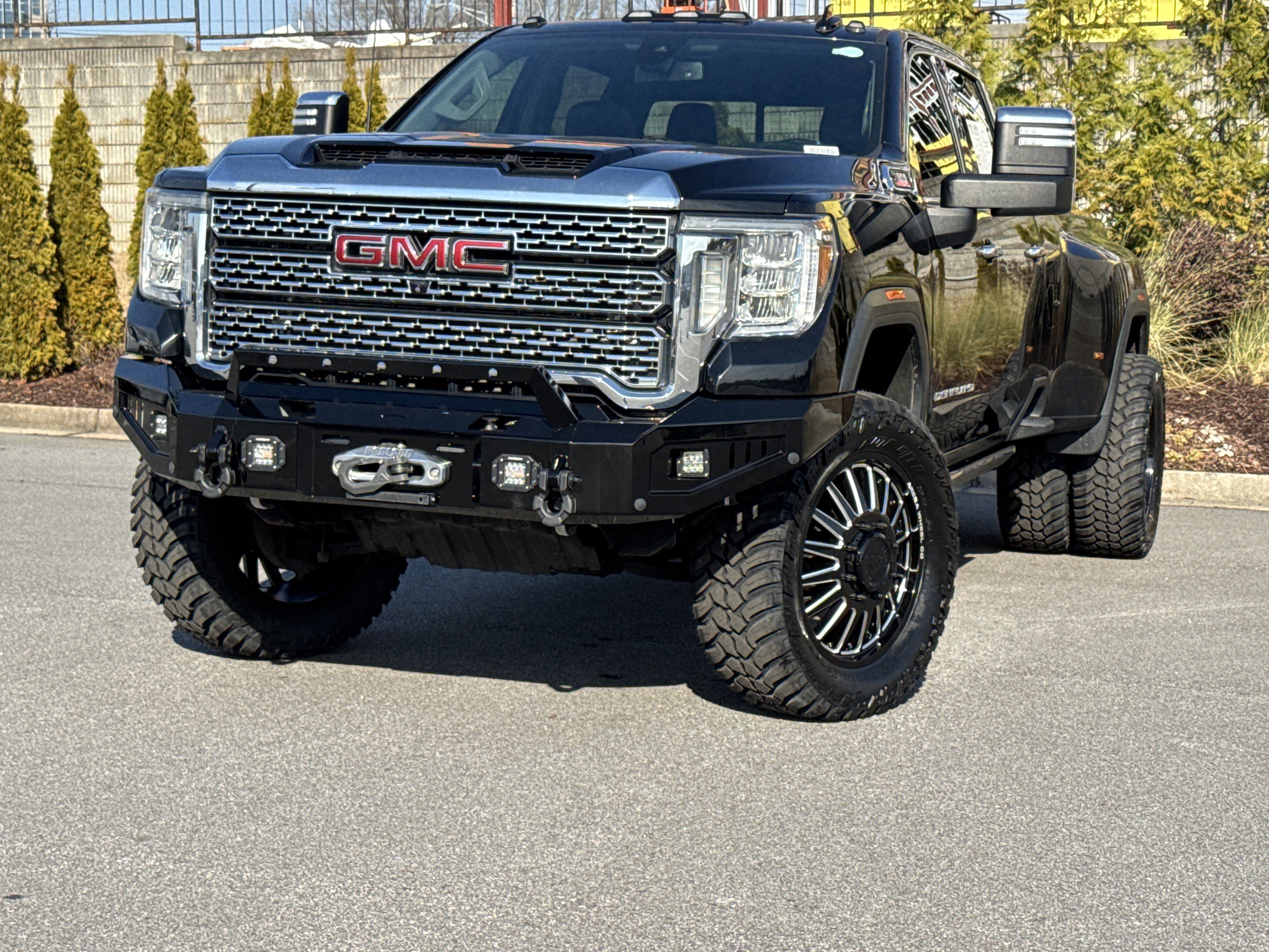 Used 2022 GMC Sierra 3500 Denali image 5