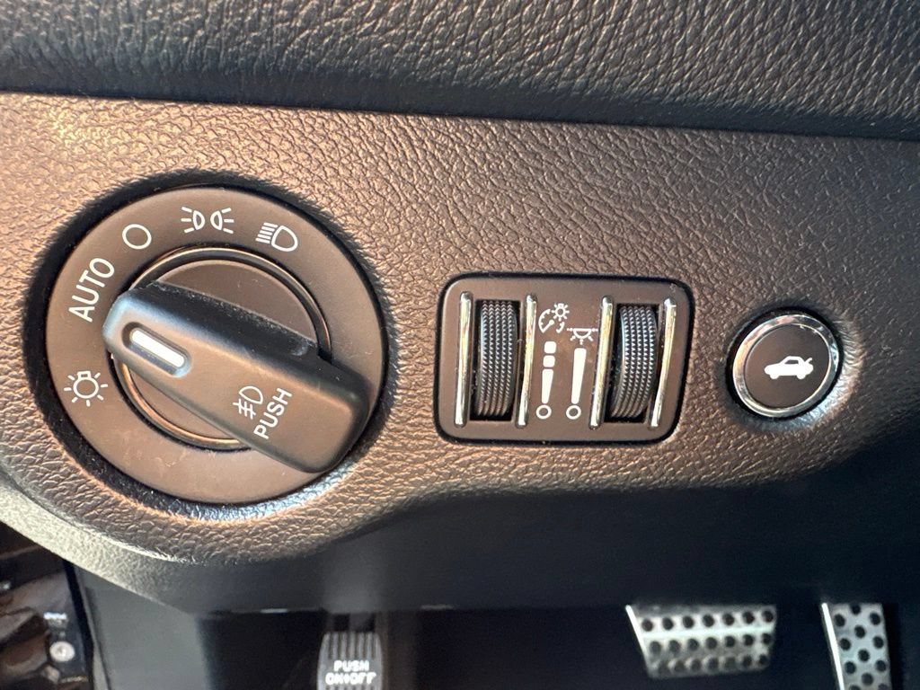Used 2019 Dodge Challenger GT w/ Plus Package RWD image 12