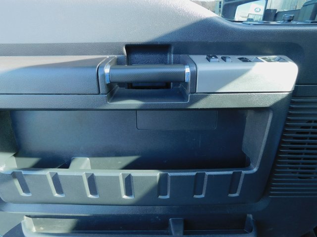 Used 2016 Ford F250 Lariat w/ Lariat Chrome Package image 25