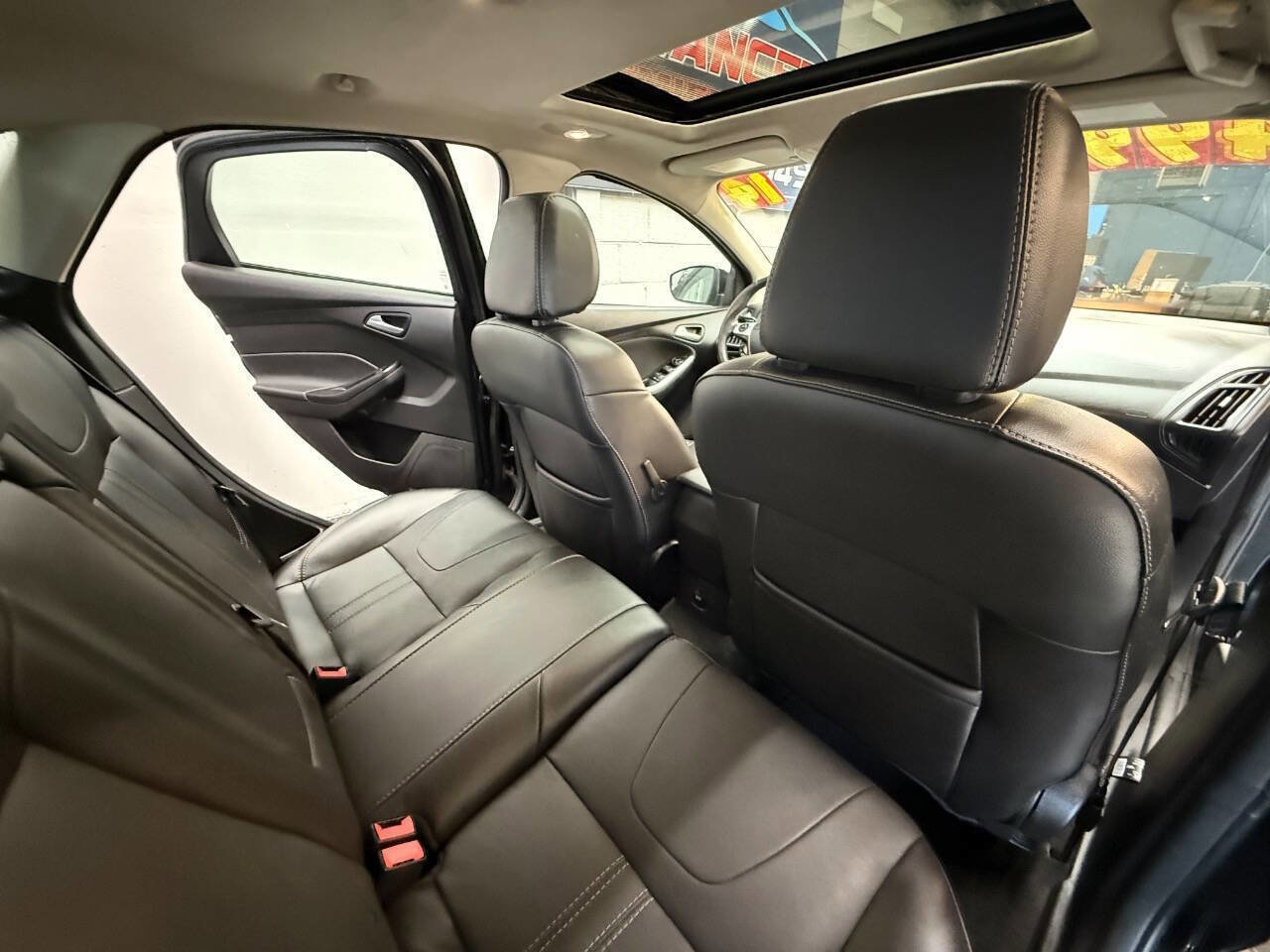 Used 2014 Ford Focus SE w/ Equipment Group 201A image 14