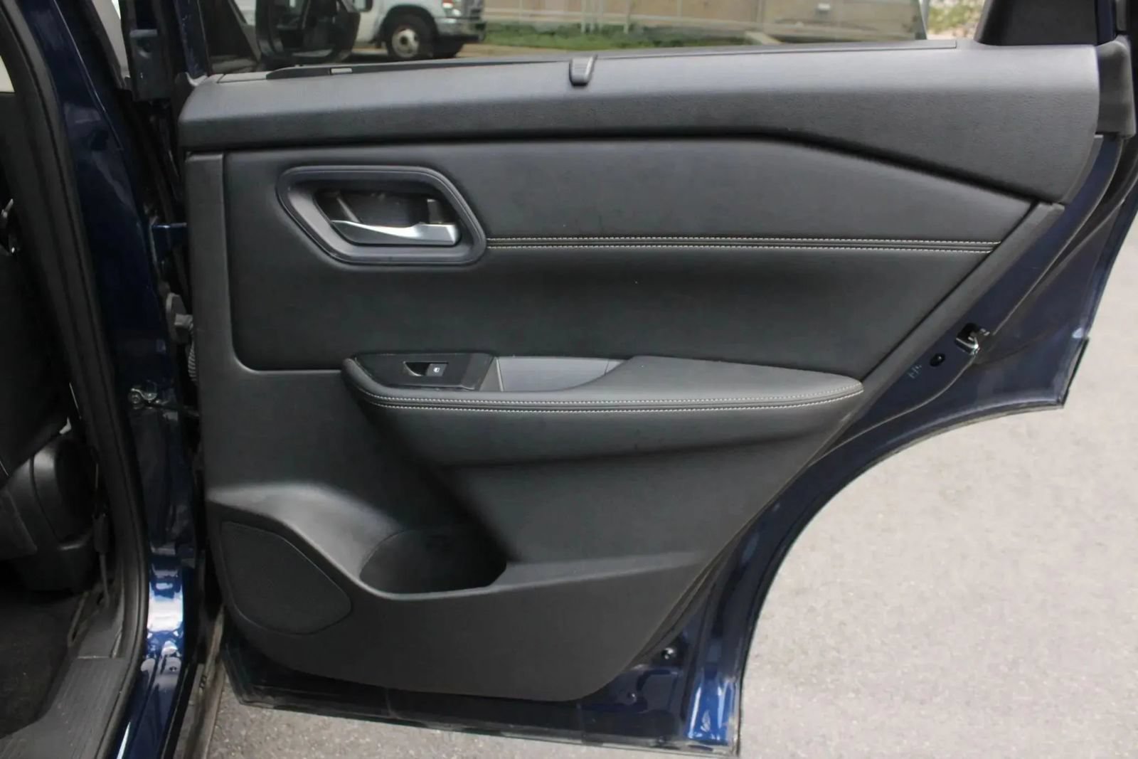 Used 2024 Nissan Rogue SV w/ SV Premium Package AWD/4WD image 47