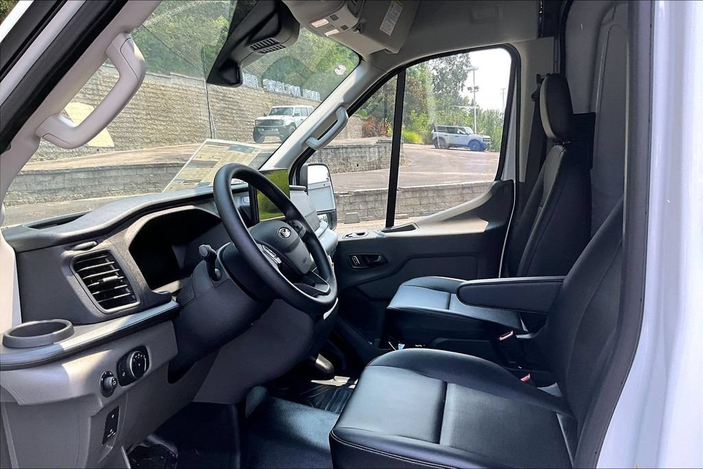 New 2026 Ford Transit 350 148 Medium Roof RWD image 9