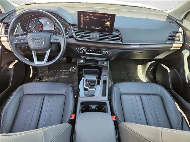 Used 2023 Audi Q5 2.0T Premium w/ Convenience Package image 14