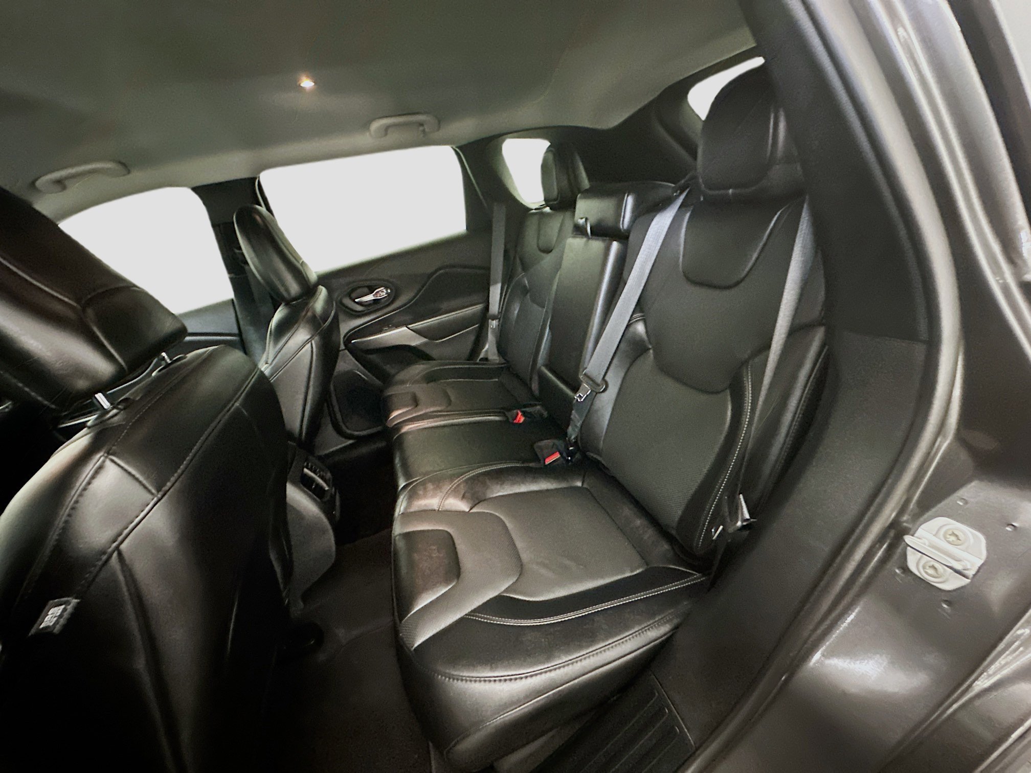 Used 2022 Jeep Cherokee Latitude Lux image 28