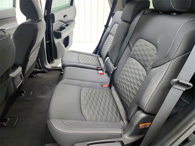 Used 2024 Nissan Pathfinder SV image 31