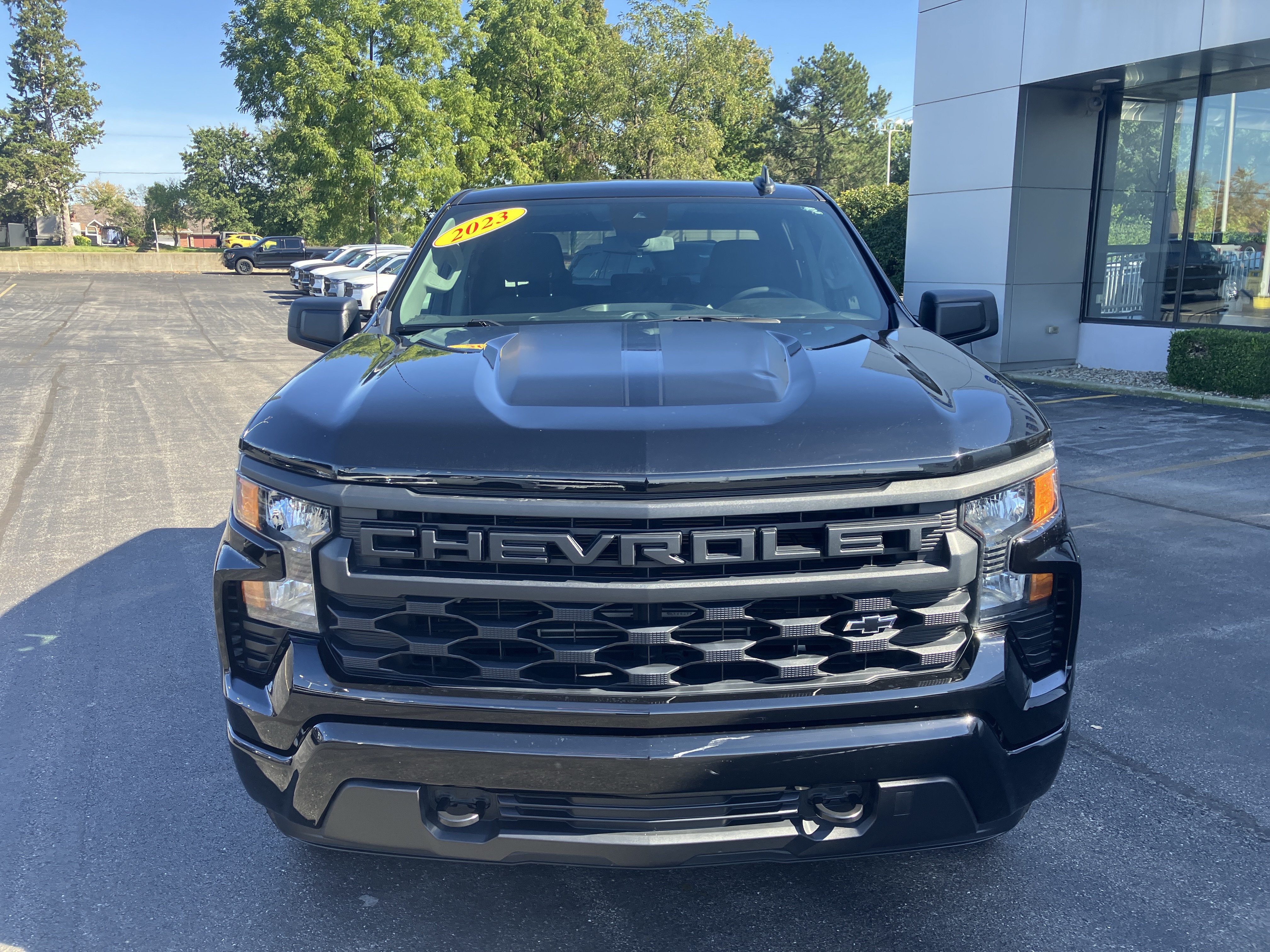 Used 2023 Chevrolet Silverado 1500 Custom w/ Rally Edition AWD/4WD image 2