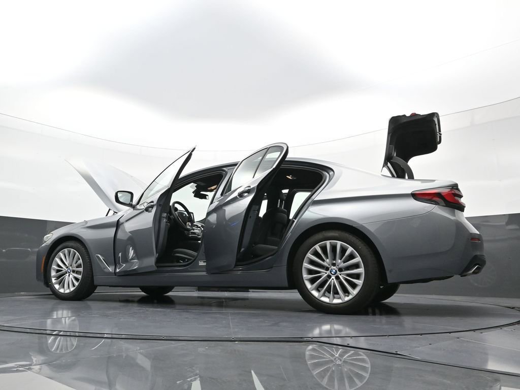 Used 2023 BMW 530i xDrive AWD/4WD image 40