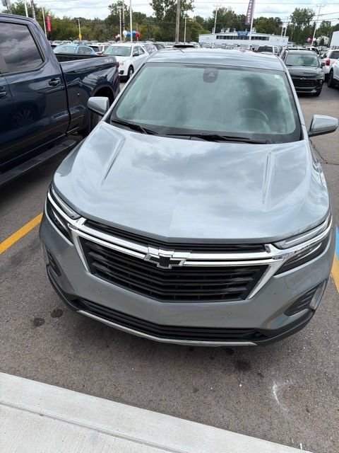 Used 2024 Chevrolet Equinox LT w/ LPO, Floor Liner Package FWD image 2