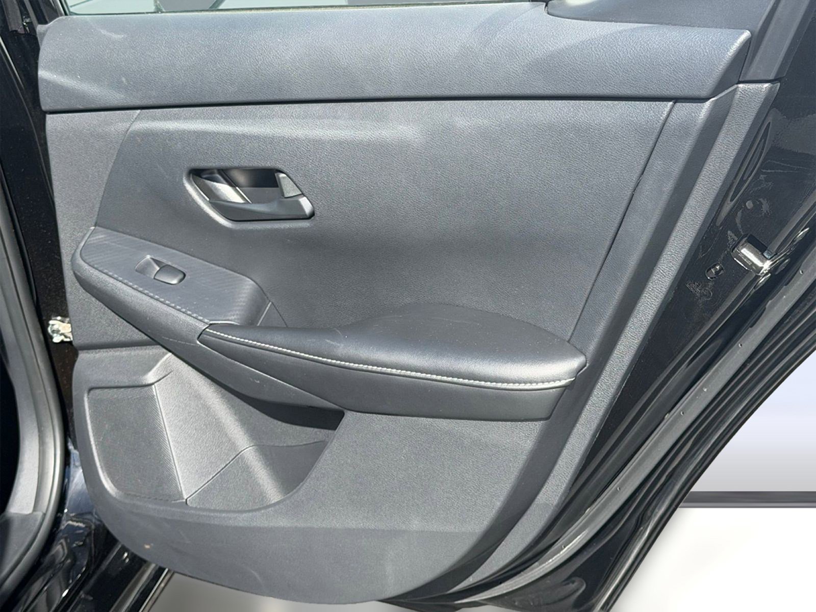 Used 2024 Nissan Sentra SV image 31