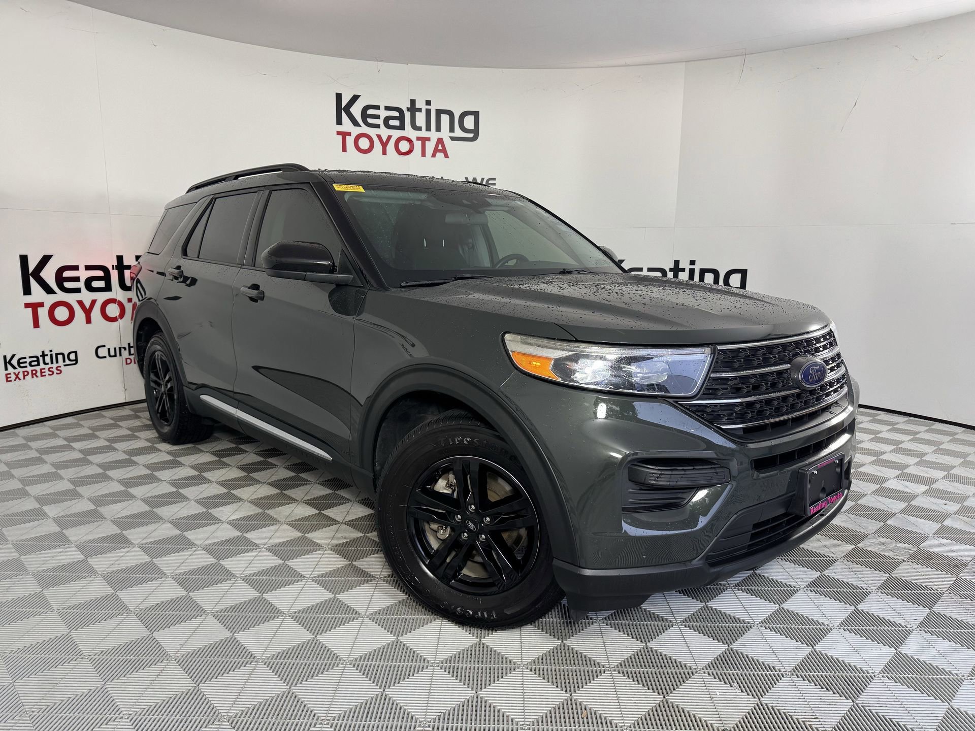 Used 2022 Ford Explorer XLT RWD image 3