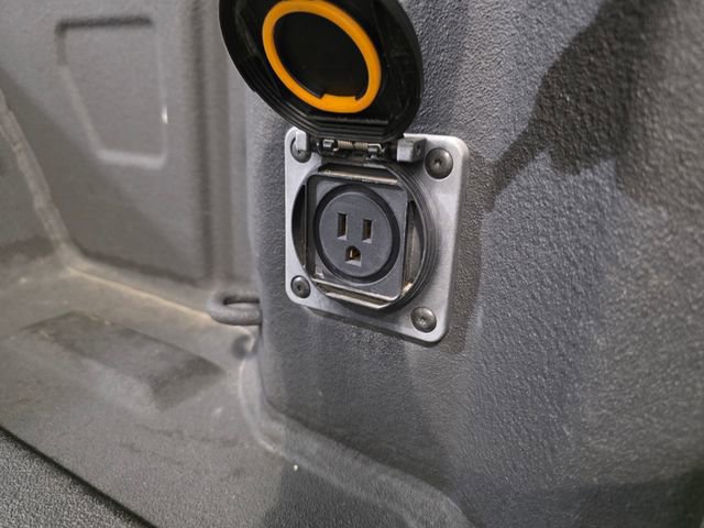 Certified 2022 GMC Sierra 1500 SLT w/ SLT Convenience Package image 9