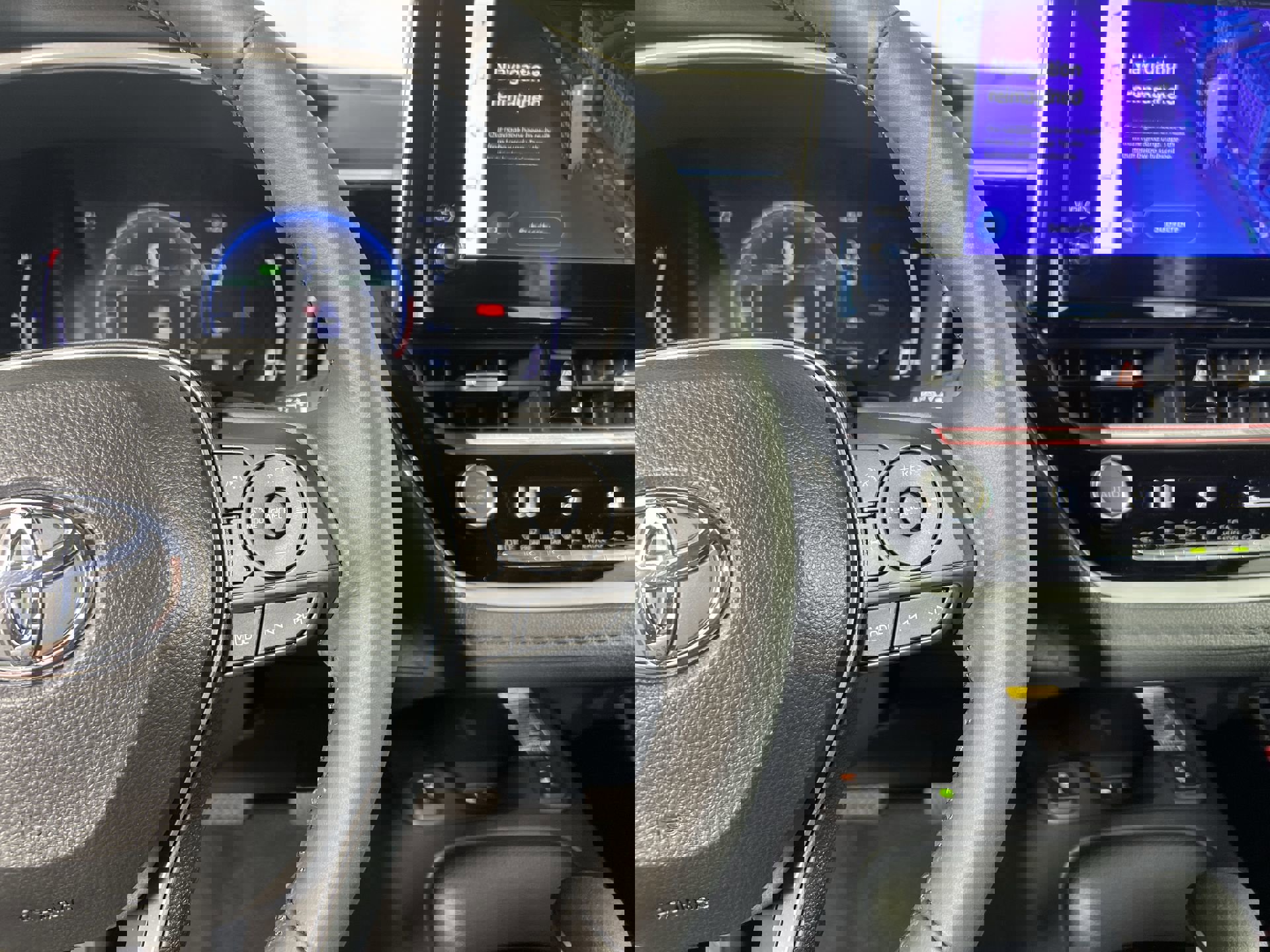 New 2024 Toyota Corolla XSE image 18