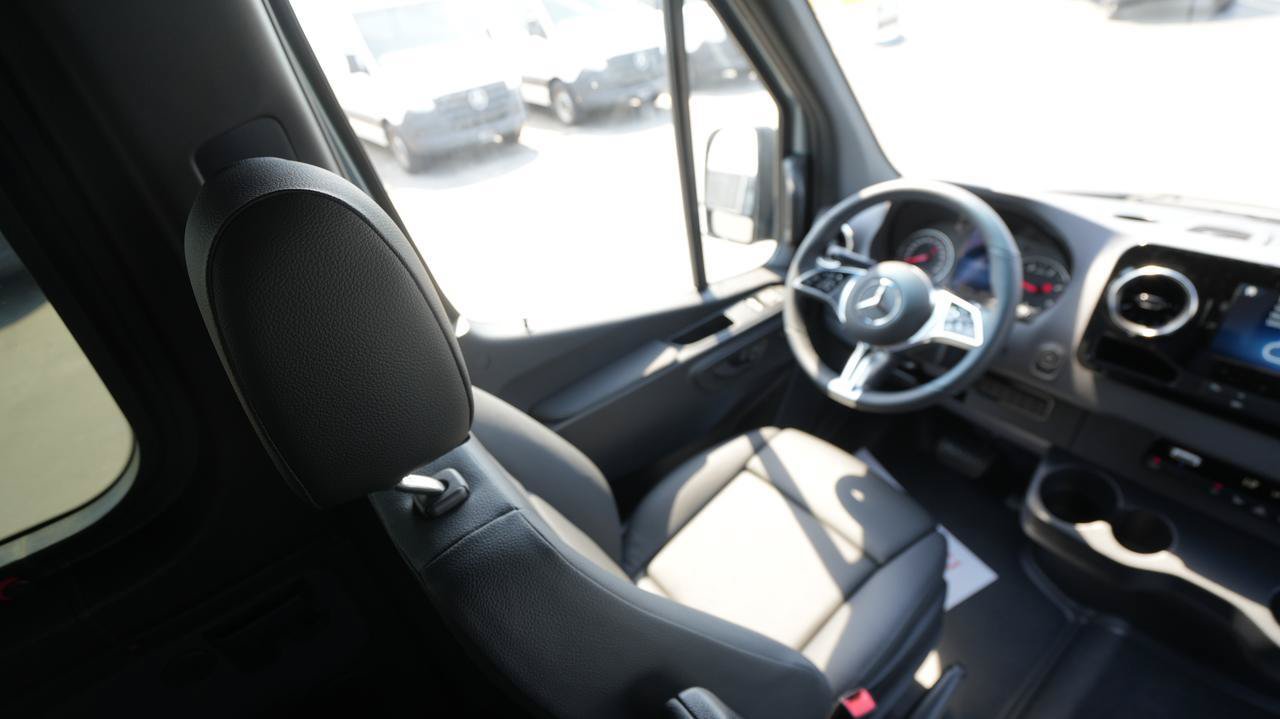 New 2026 Mercedes-Benz Sprinter 2500 image 16