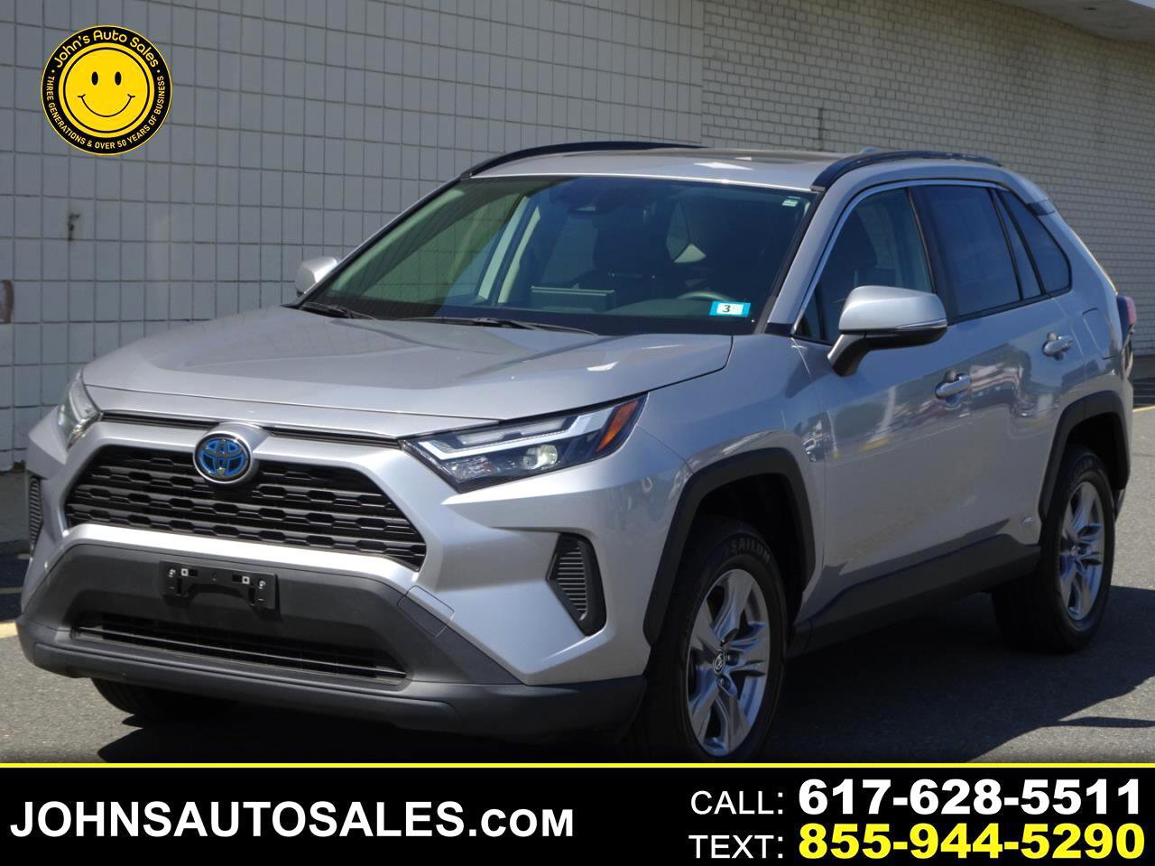 Used 2023 Toyota RAV4 XLE image 1