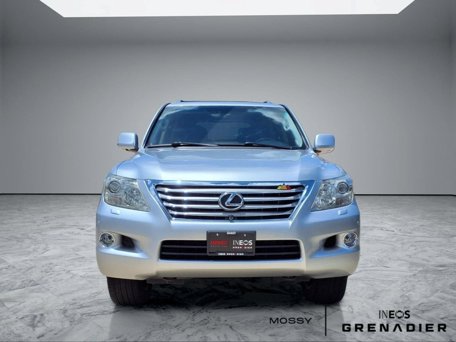 Used 2009 Lexus LX 570 4WD image 3