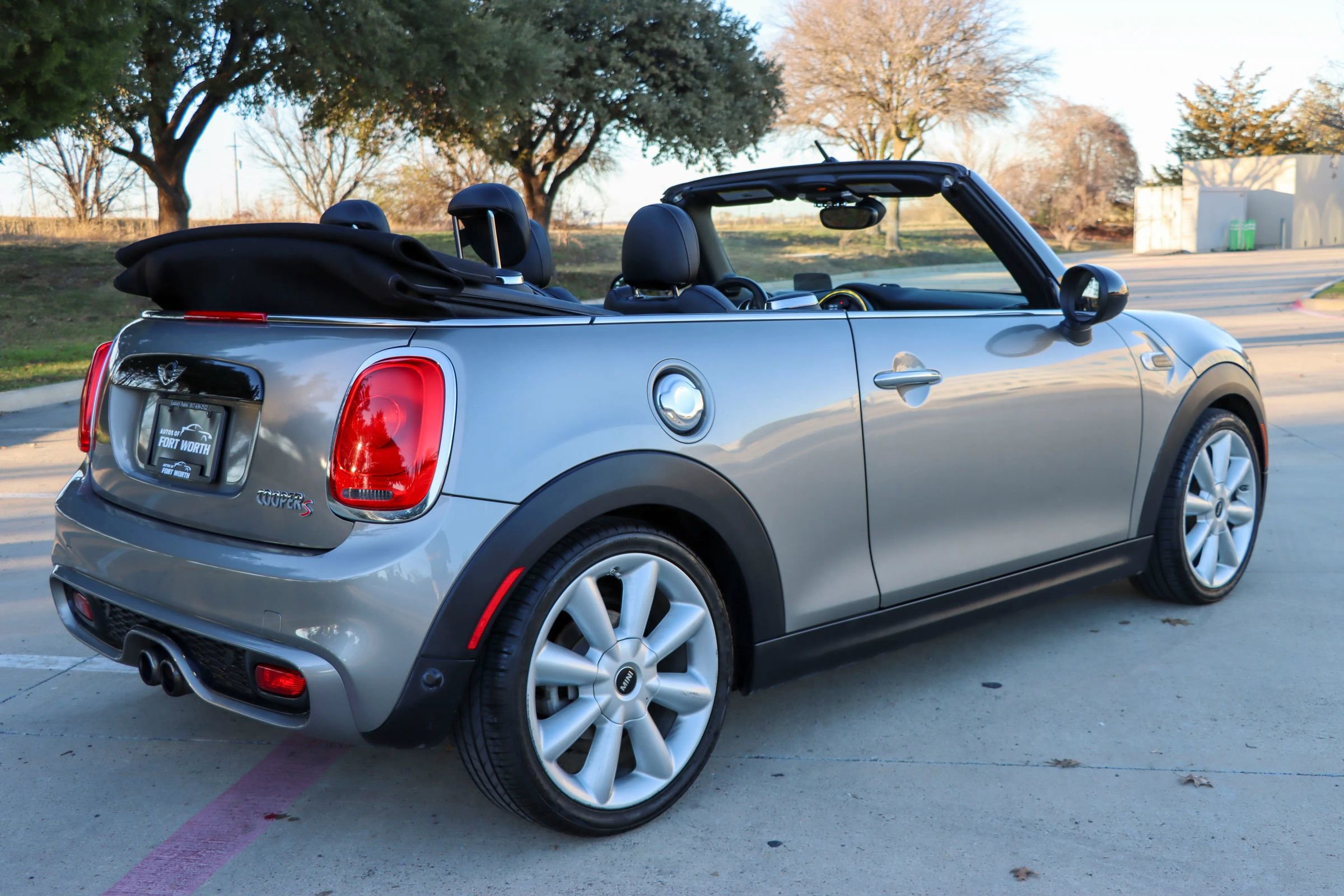 Used 2017 MINI Cooper S image 6