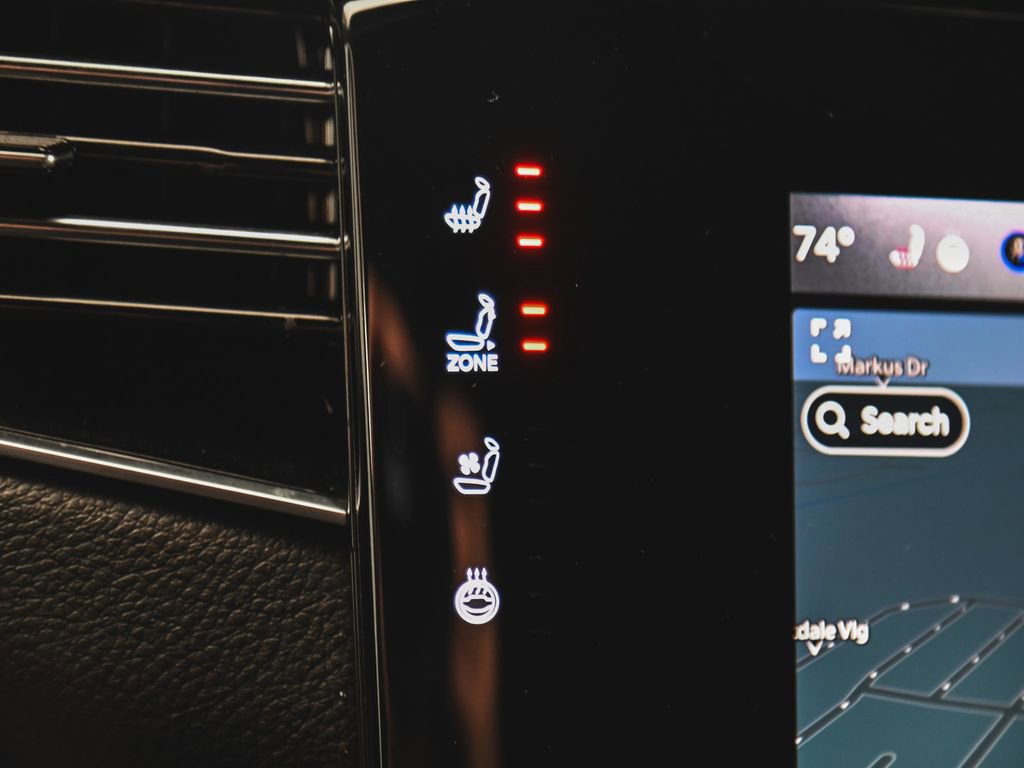 Used 2025 Jeep Wagoneer 4WD image 25