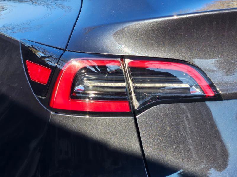 Used 2024 Tesla Model Y Long Range RWD image 28