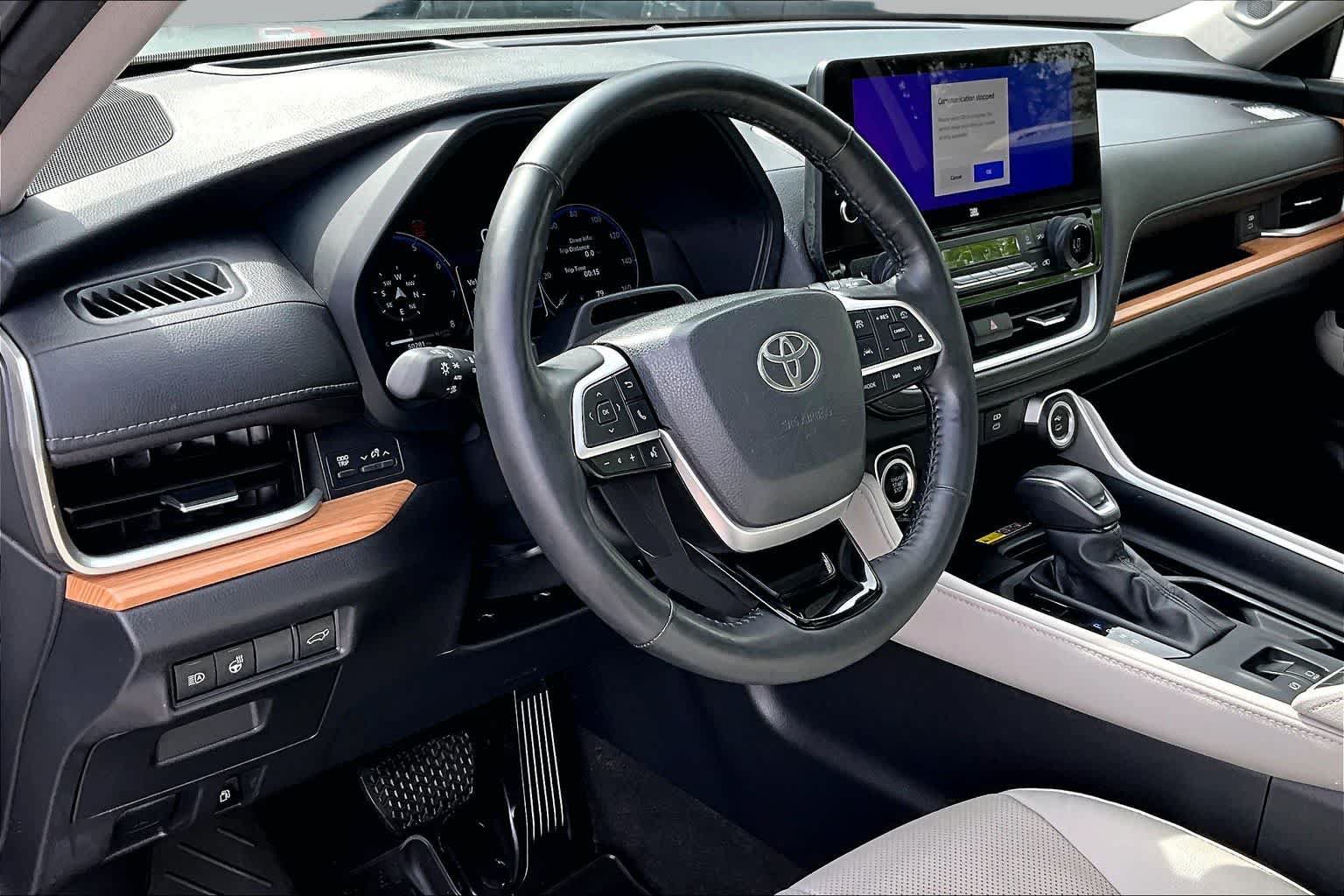 Certified 2024 Toyota Grand Highlander AWD image 17