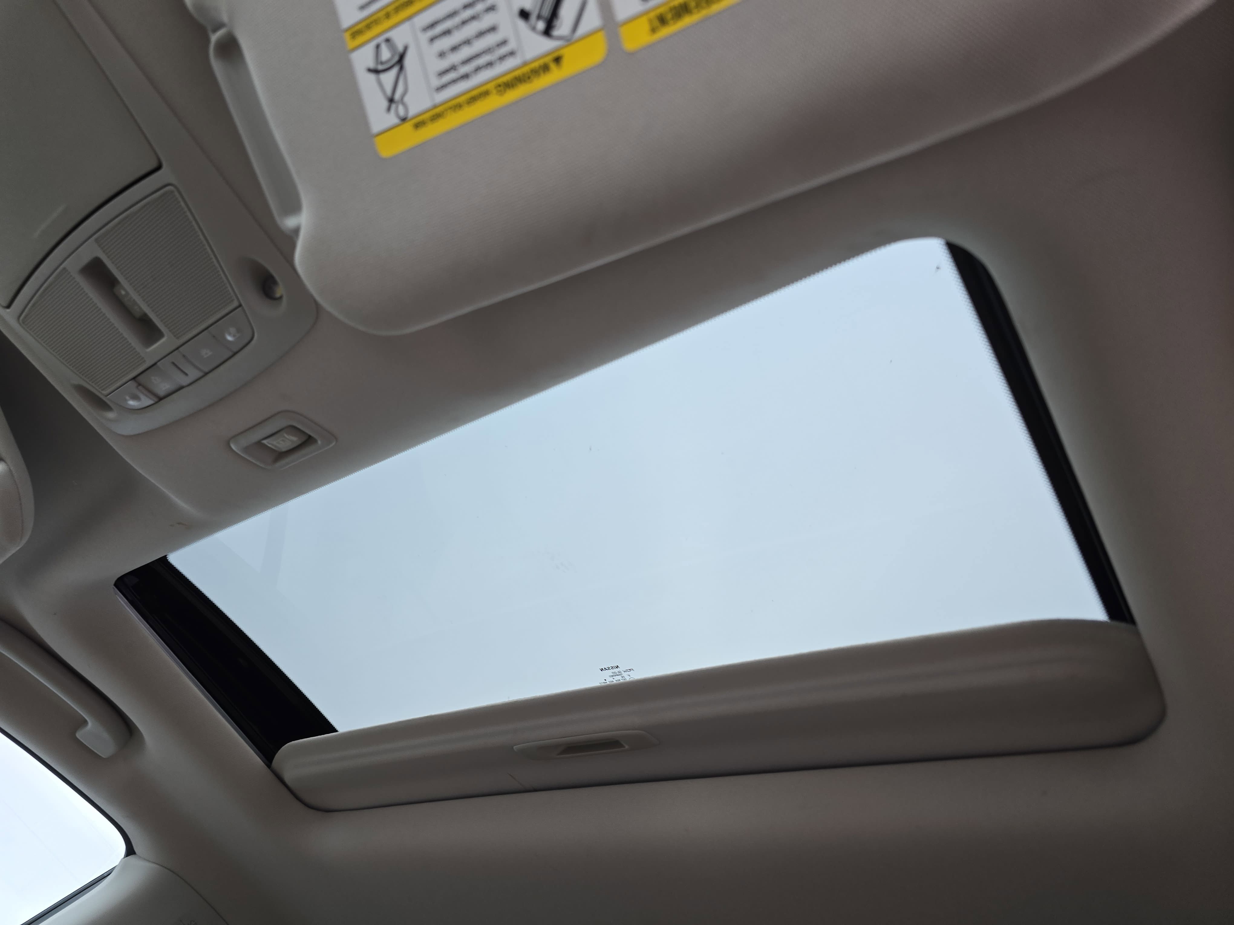 Used 2015 Nissan Pathfinder Platinum image 31