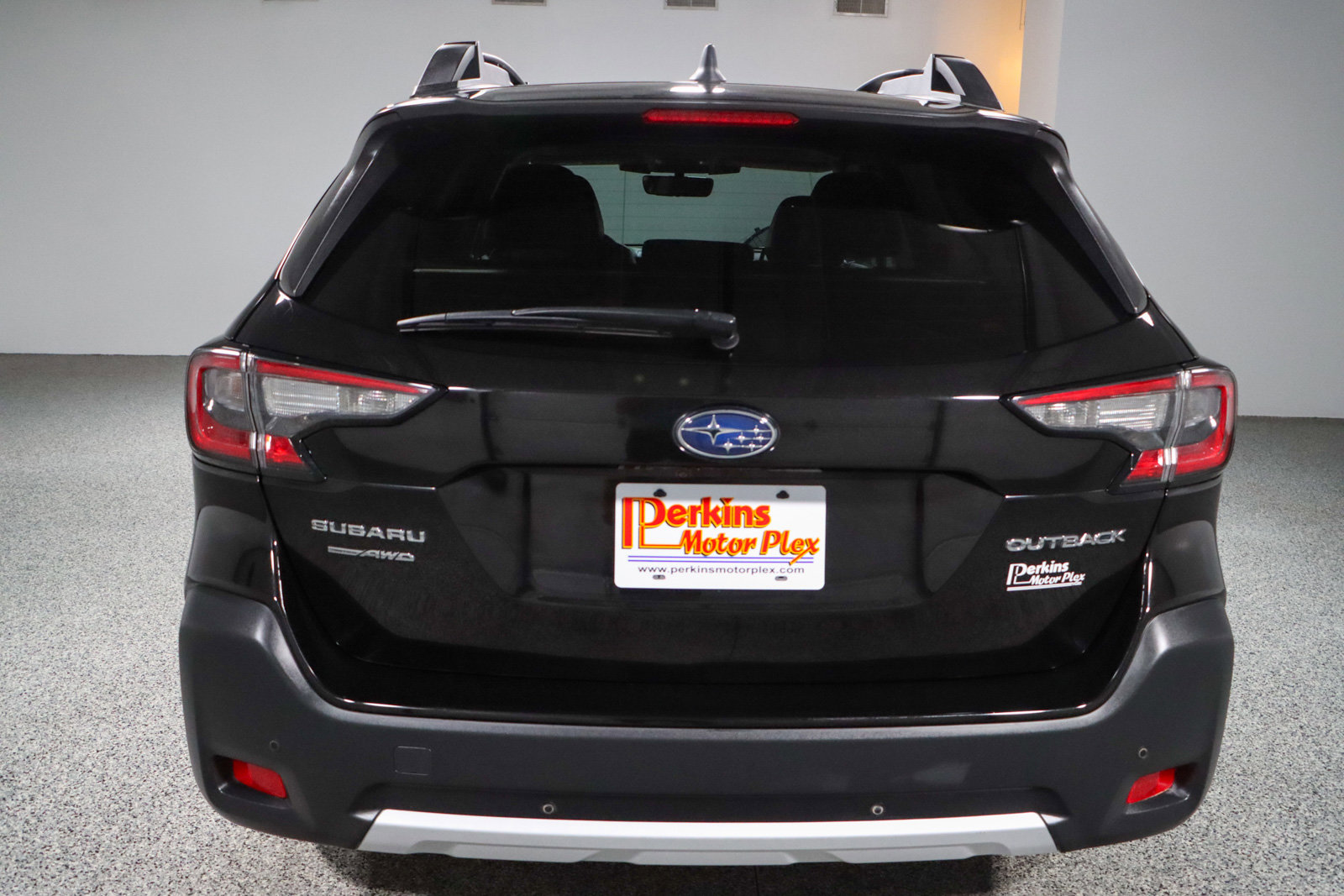 Used 2023 Subaru Outback Limited image 8