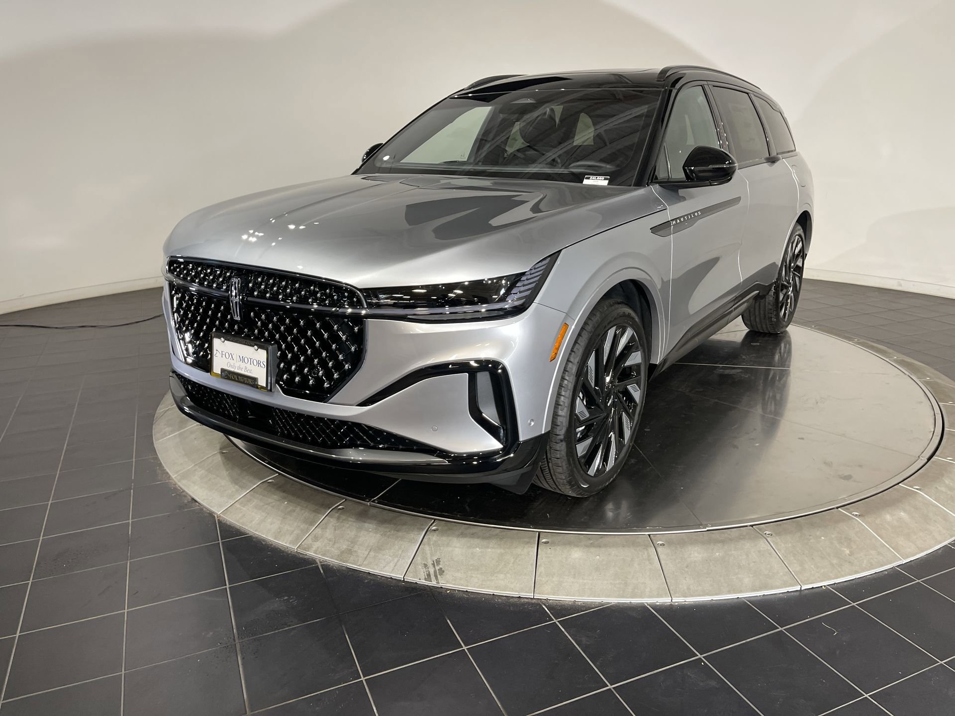 New 2024 Lincoln Nautilus Reserve w/ Equipment Group 202A image 12