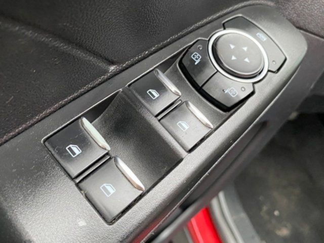 Used 2022 Ford Escape SE FWD image 16