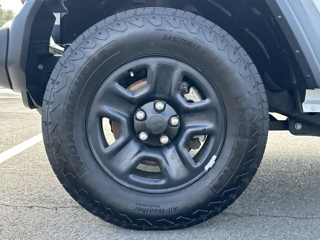 Used 2025 Jeep Wrangler Unlimited Sport AWD/4WD image 15