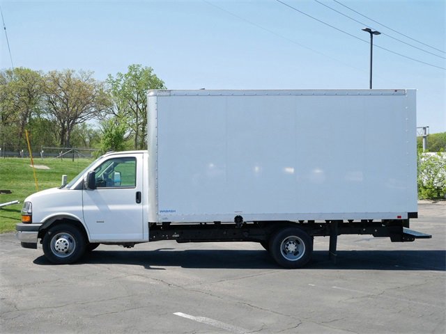 New 2025 Chevrolet Express 3500 Work Van w/ Power Convenience Package image 3