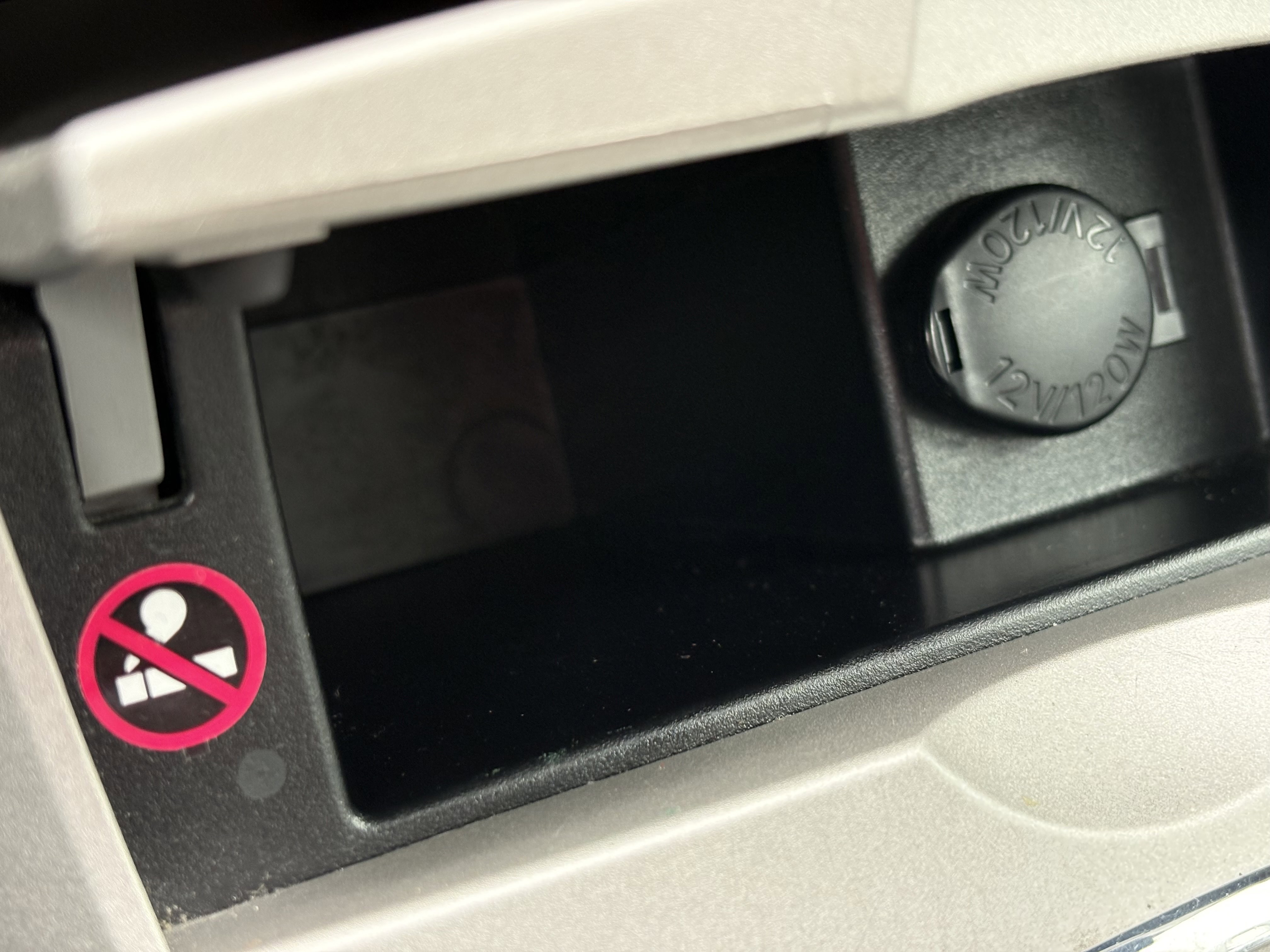 Used 2013 Toyota Corolla LE image 18