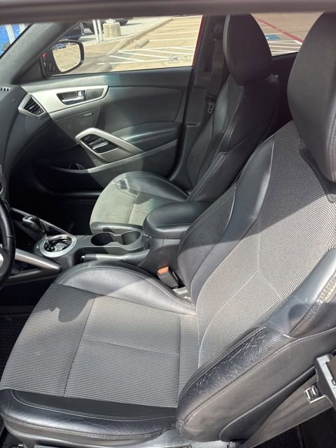 Used 2016 Hyundai Veloster w/ Option Group 02 FWD image 6