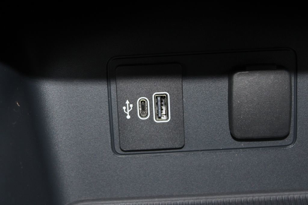 New 2026 Ford Explorer Active image 44