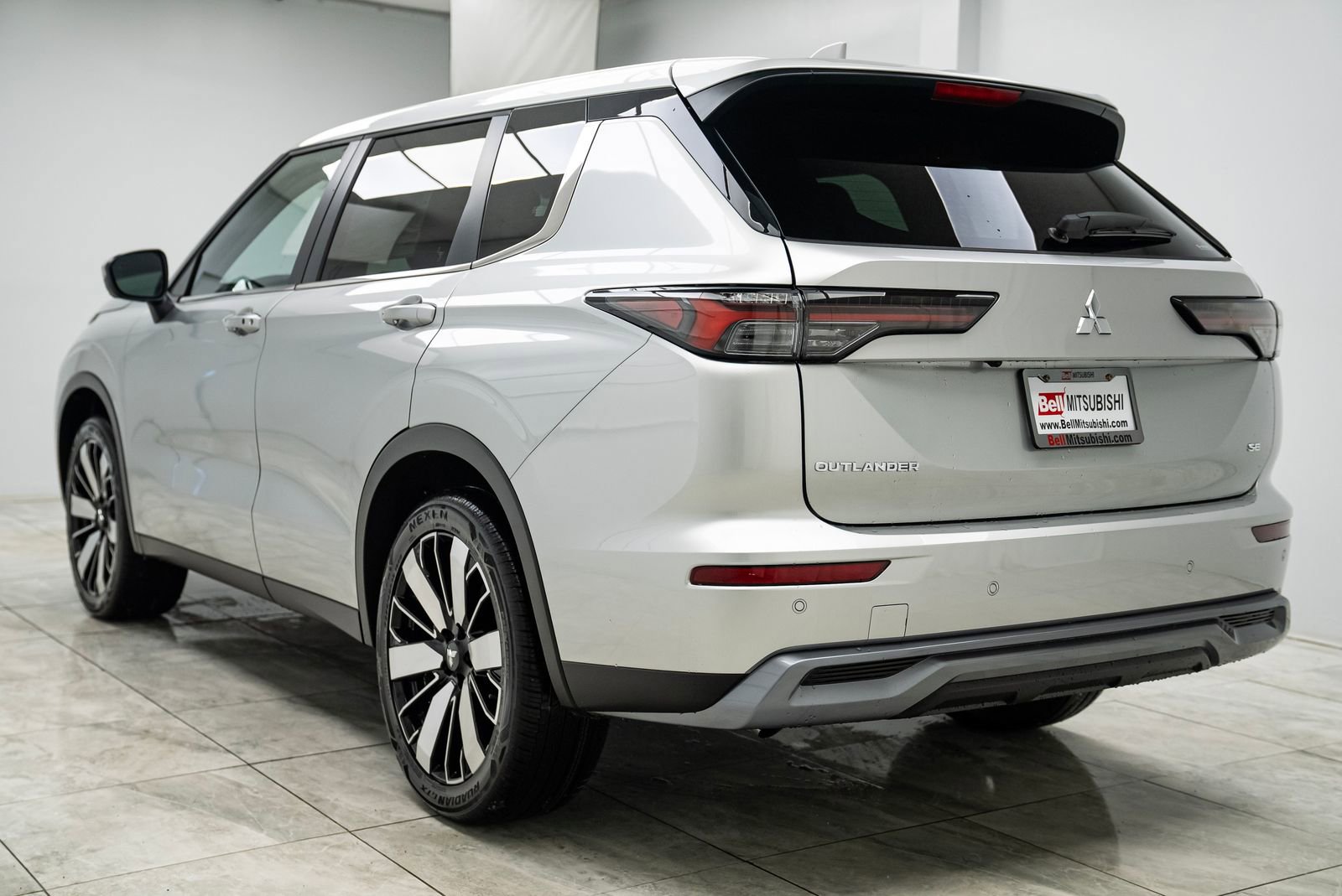 Used 2025 Mitsubishi Outlander SEL AWD/4WD image 7