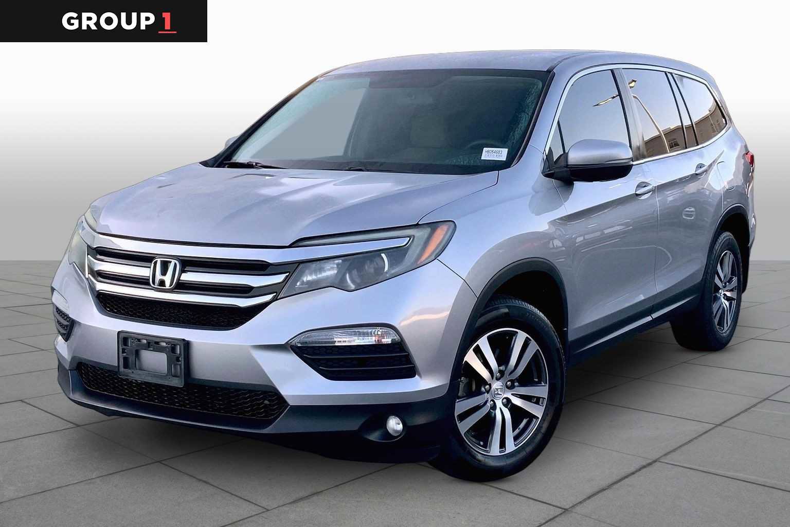 Used 2017 Honda Pilot EX image 1