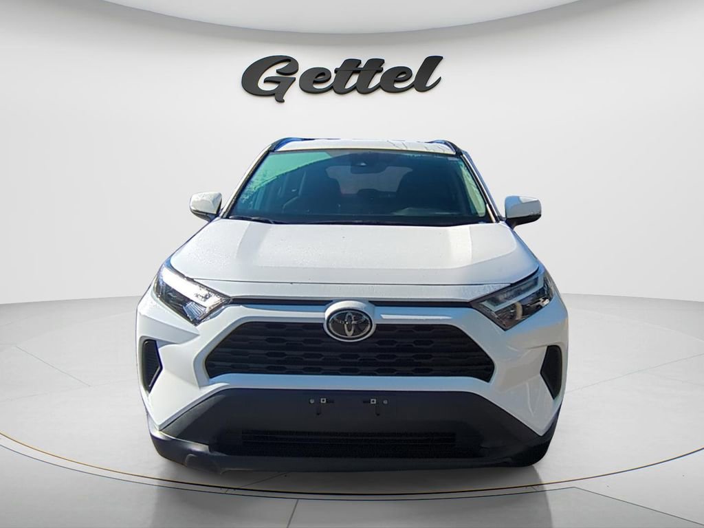 Used 2024 Toyota RAV4 XLE FWD image 8