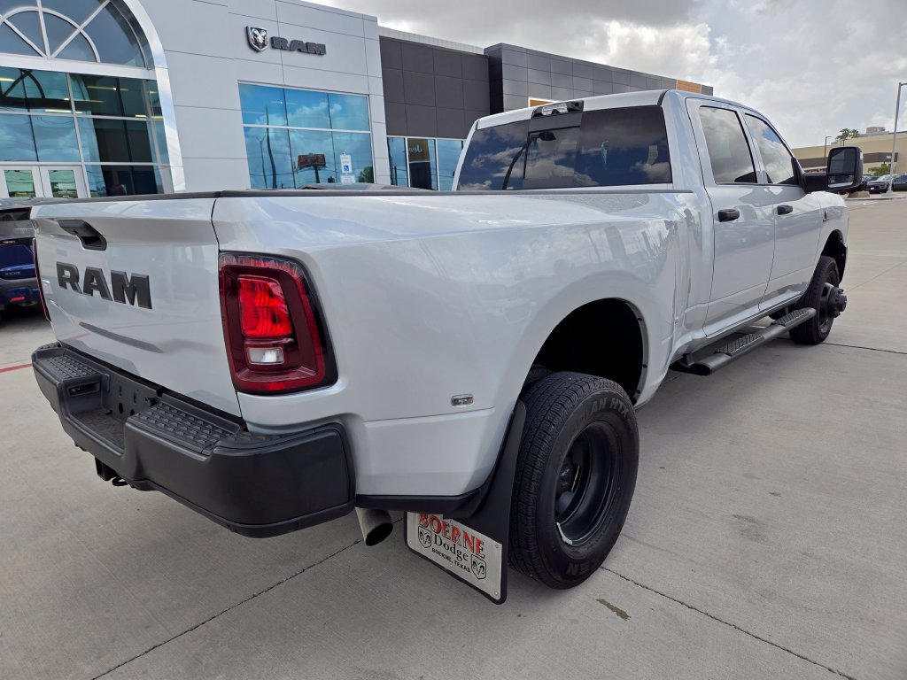 Used 2026 RAM 3500 Tradesman AWD/4WD image 3